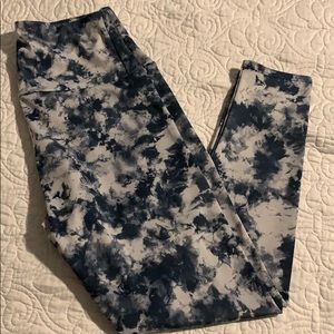 Onzie Tie Dye Midi Leggings size M/L